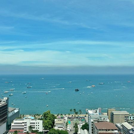 The Base Central Pattaya By Wwc Exterior photo