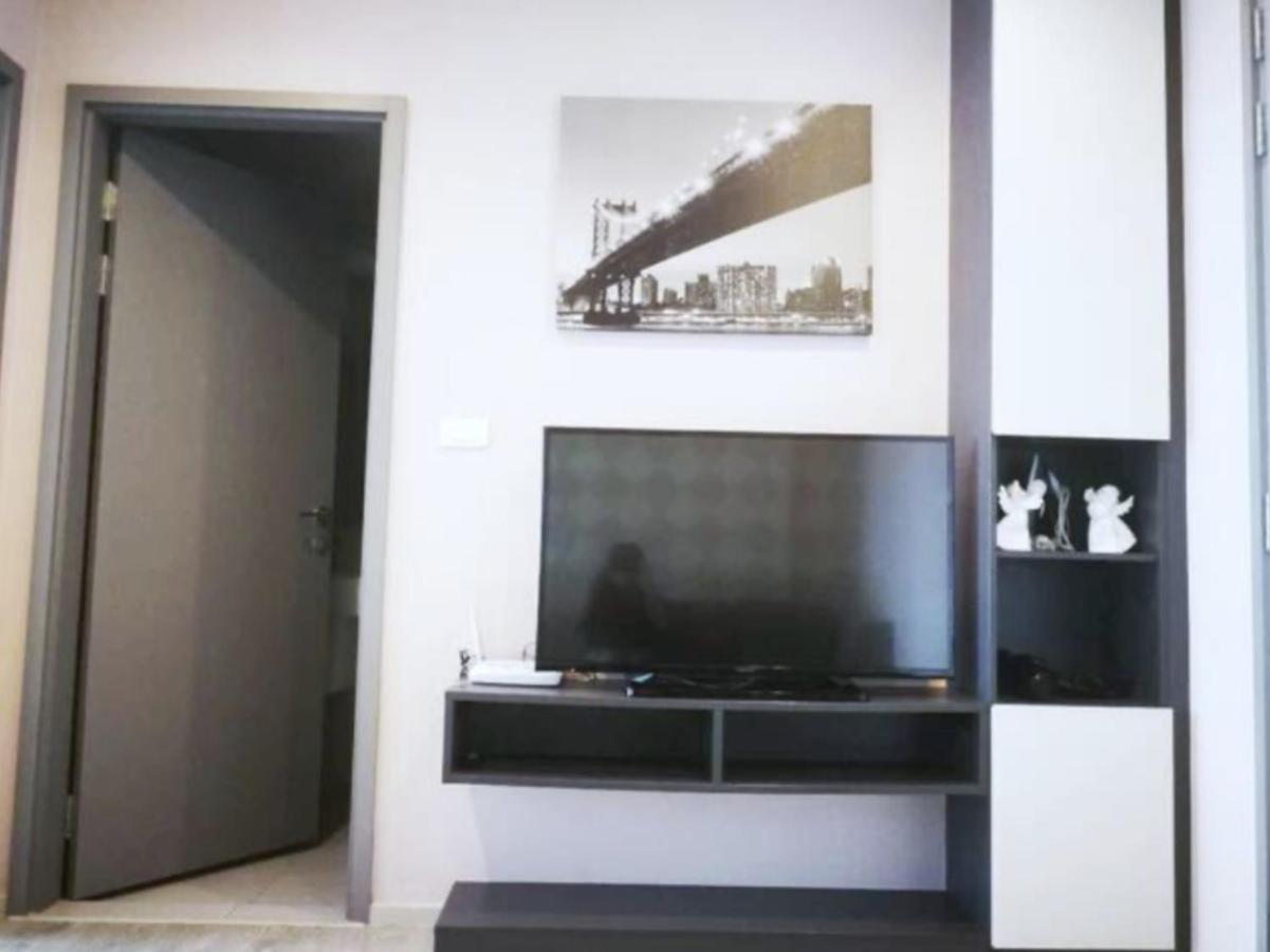 The Base Central Pattaya By Wwc Exterior photo