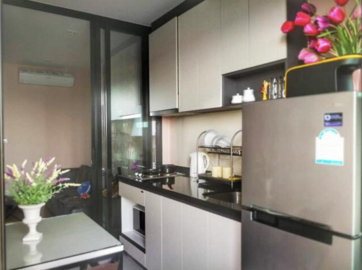 The Base Central Pattaya By Wwc Exterior photo