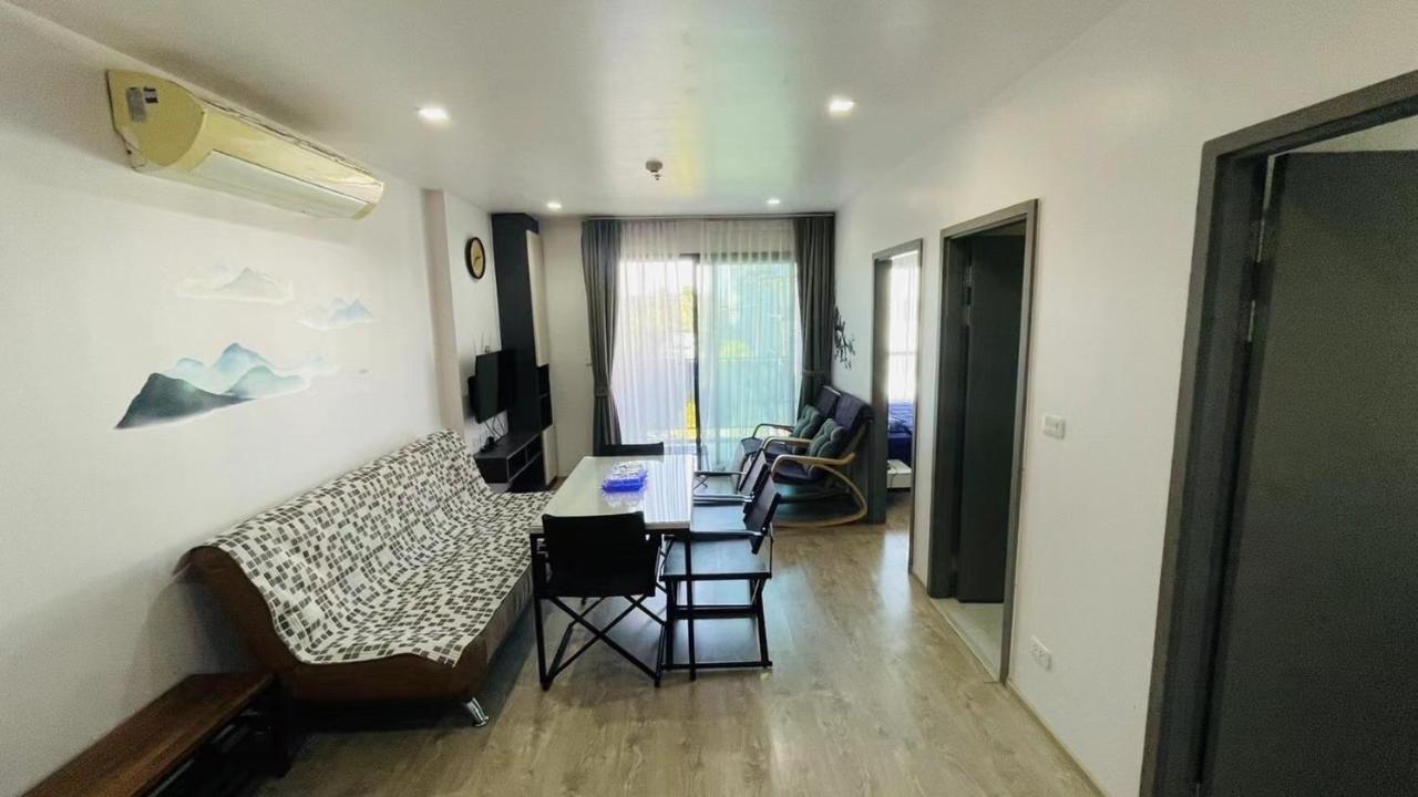 The Base Central Pattaya By Wwc Exterior photo