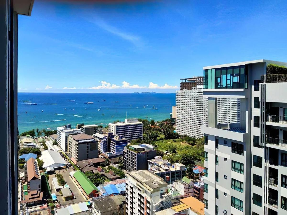 The Base Central Pattaya By Wwc Exterior photo