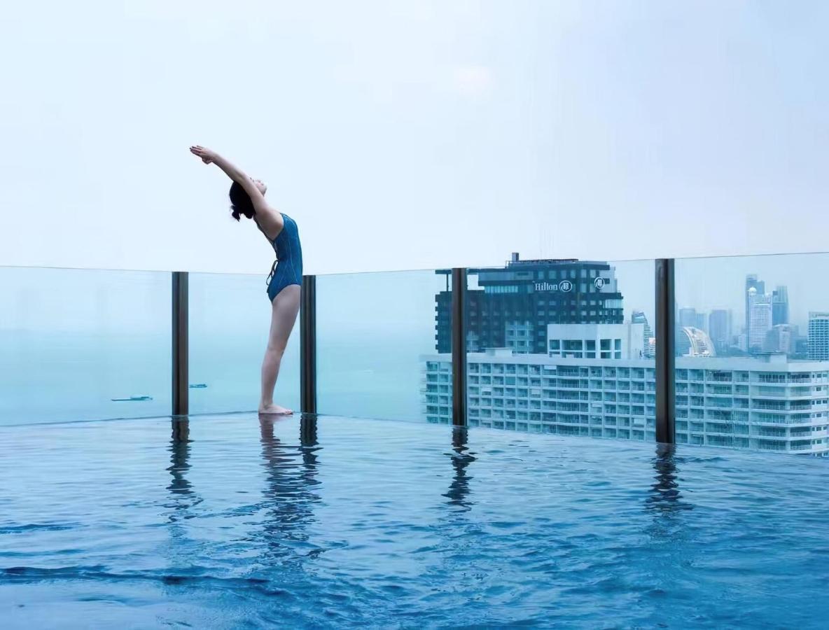 The Base Central Pattaya By Wwc Exterior photo