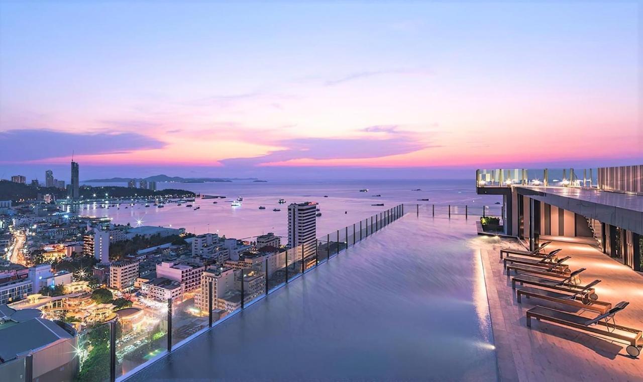 The Base Central Pattaya By Wwc Exterior photo