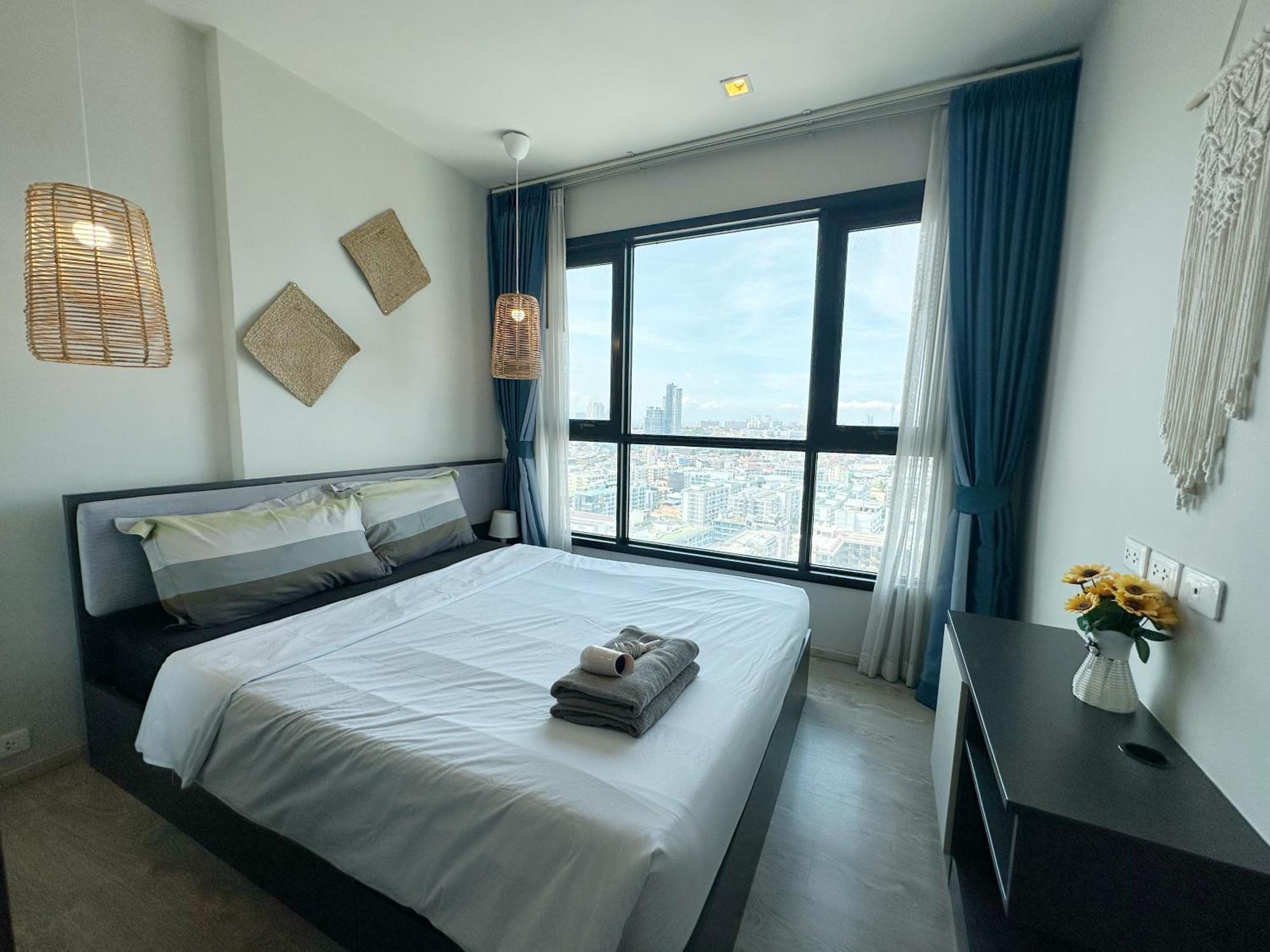 The Base Central Pattaya By Wwc Exterior photo